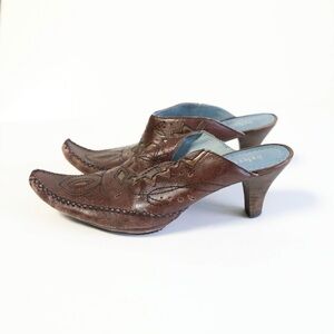 Indigo by Clarks artisan genuine leather mules low heel embroidered bohemian 7